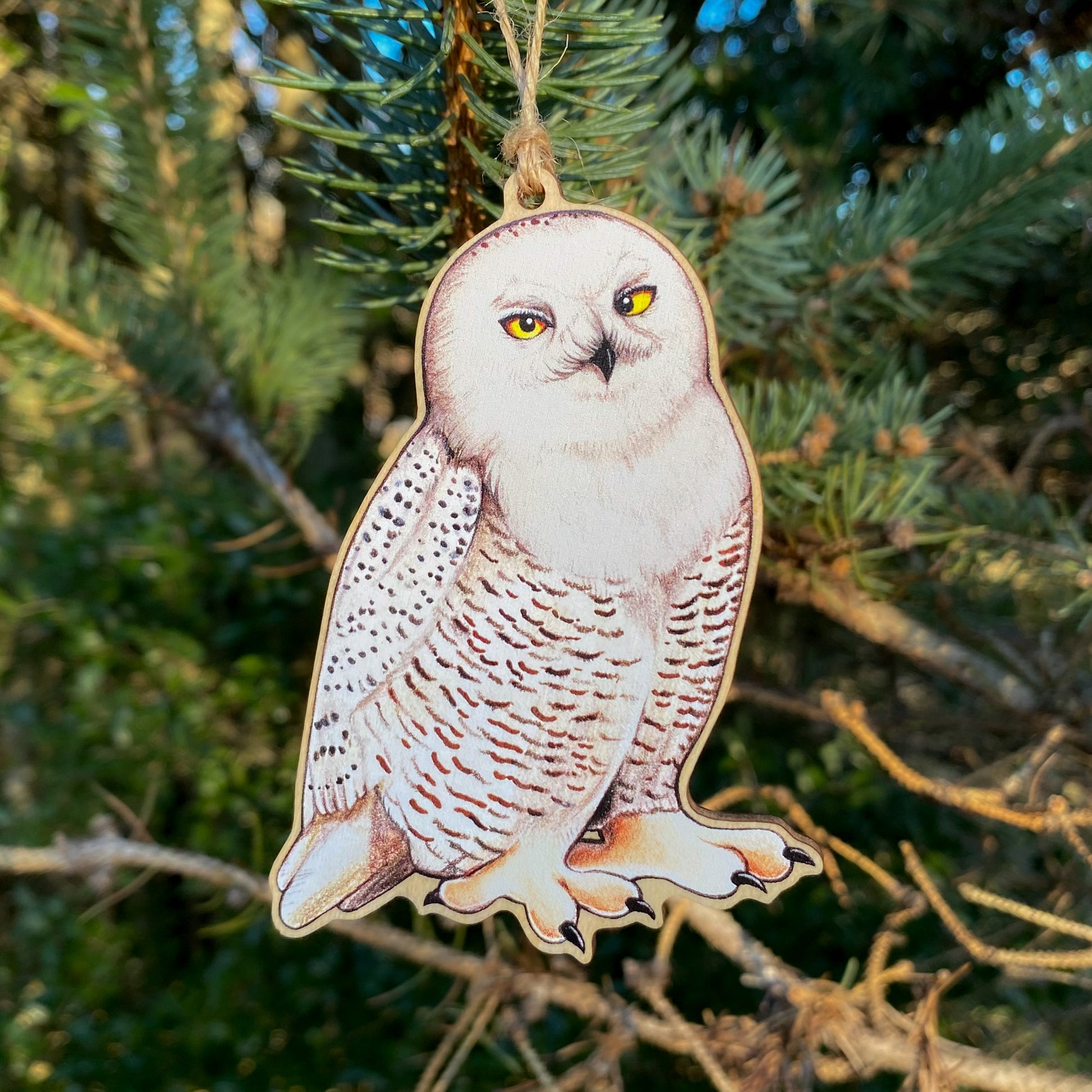wood print ornament of a snowy owl