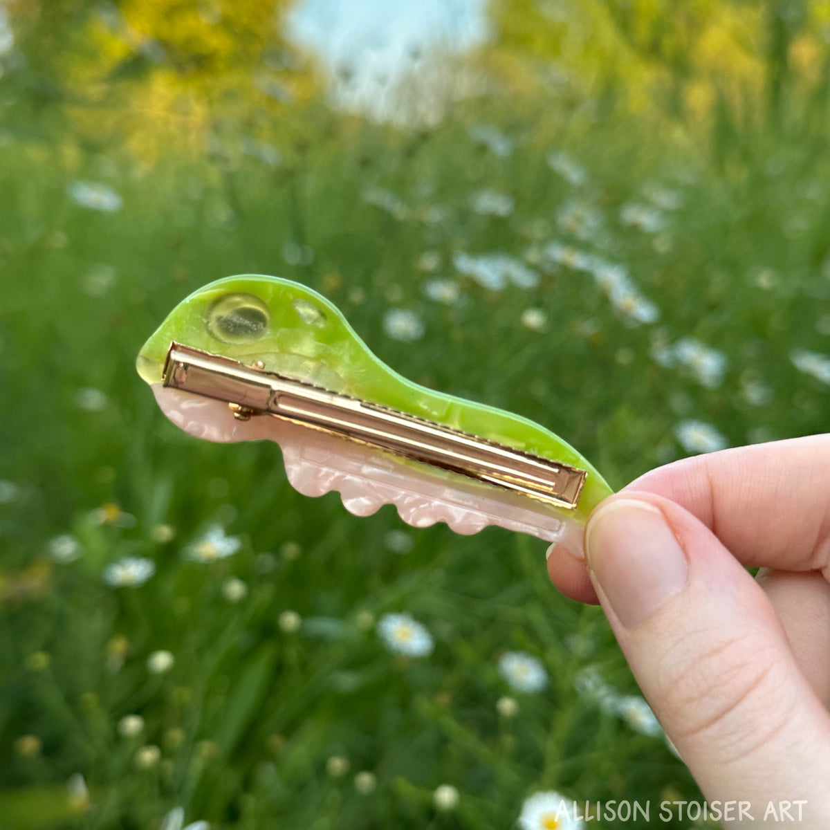 Rear view of the spicebush swallowtail hair clip